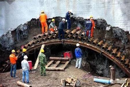 济南隧道钢花管支护案例